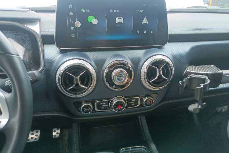 Used Beijing Auto BJ40 2021 2.0D Automatic Four-Wheel Drive Blade Hero Edition Adventurer Type
