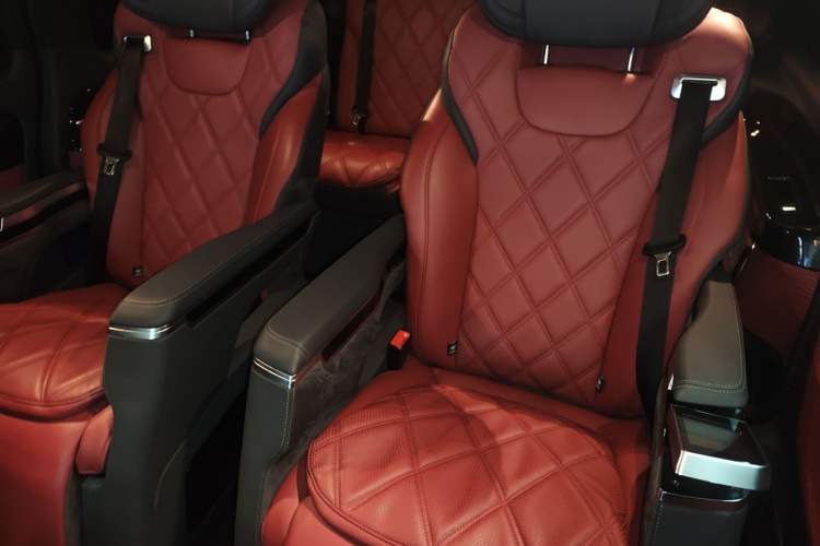 Used Mercedes-Benz Vito 2023 2.0T Elite Version 7 Seats
