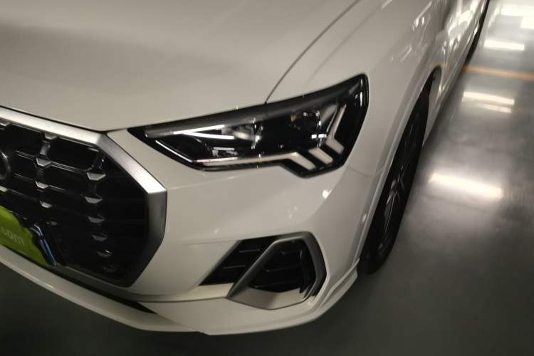 Used Audi Q3 2023 40 TFSI Fashion Dynamic Model