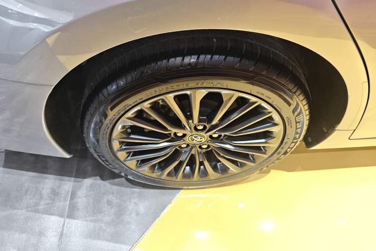 Used Toyota Avalon 2022 2.0L XLE Premium Edition
