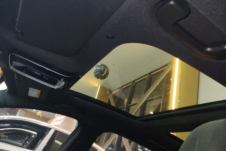 Used Mercedes-Benz C-Class 2024 Facelift C 260 L Night Edition Sport Version
