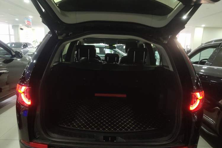 Used Land Rover Discovery Sport 2016 2.0T SE
