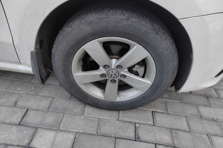 Used Volkswagen Polo 2016 1.4L Manual Fashion Model