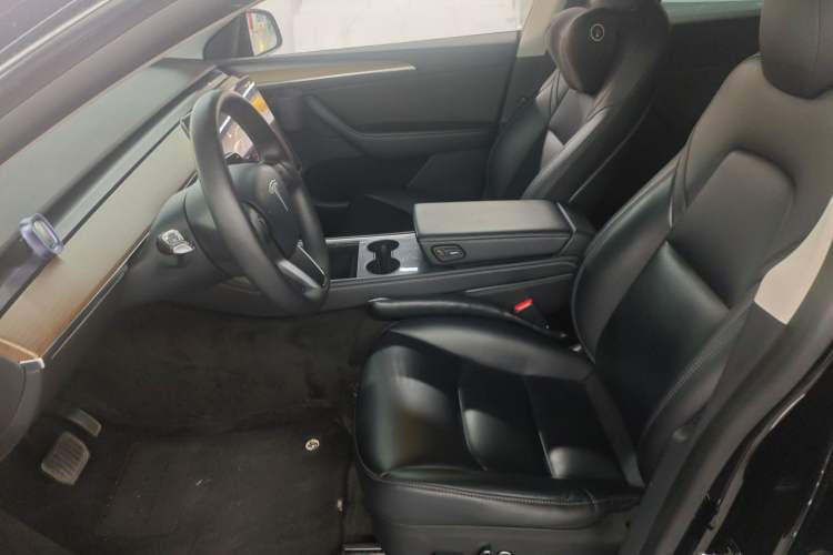 Used Tesla Model Y 2022 Rear-Wheel-Drive Version
