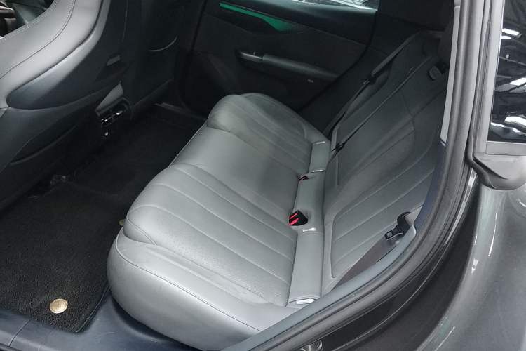 Used Lynk & Co 07 2024 EM-P 126 Long-Range Halo
