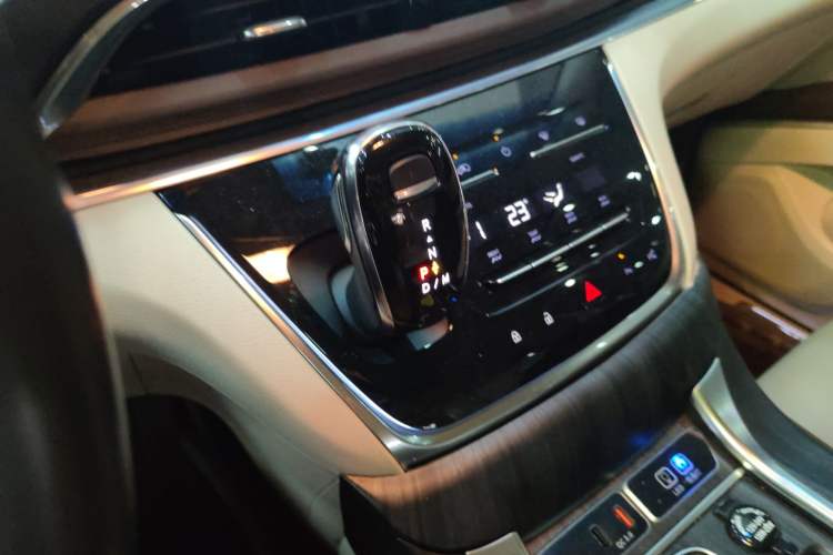 Used Buick GL8 2020 Land Business Class 652T Premium Model
