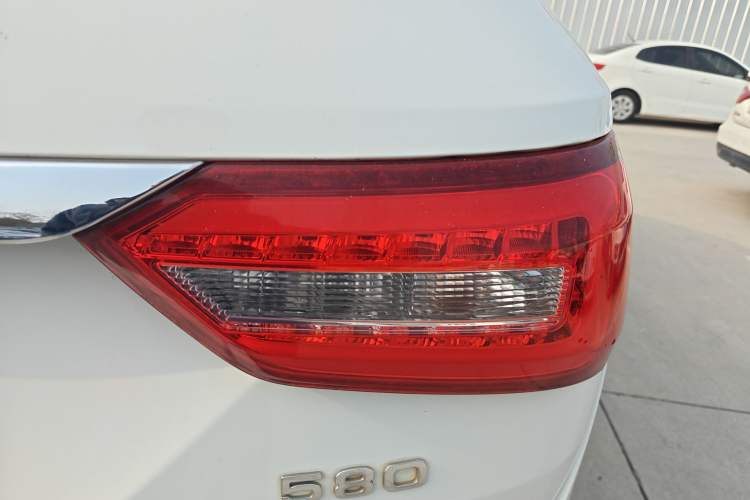 Used Dongfeng Fengon 580 2017 1.5T CVT Comfort Model
