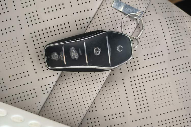 Used BYD Yuan UP 2025 Intelligent Driving Version 401 km Beyond-Range Edition
