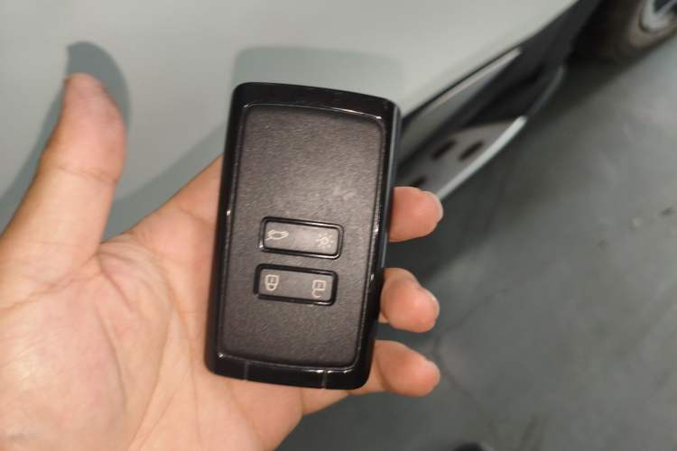 Used Renault Kadjar 2017 2.0L 120th Anniversary Limited Edition
