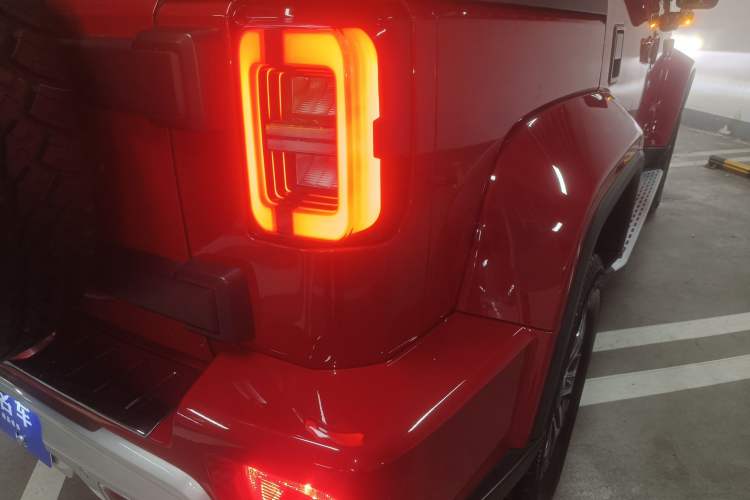 Used Beijing Auto BJ40 2023 2.0T Automatic Four-Wheel Drive Urban Hunter Edition Chivalrous Type