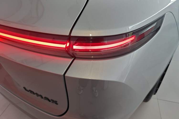 Used Li Auto L9 2022 Max model
