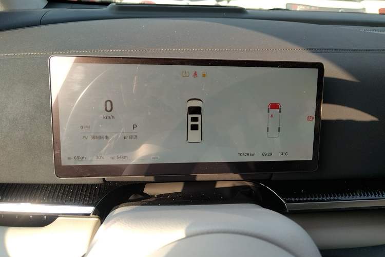 Used VOYAH Dream 2025 PHEV Four-Wheel-Drive Flagship Kunpeng Edition