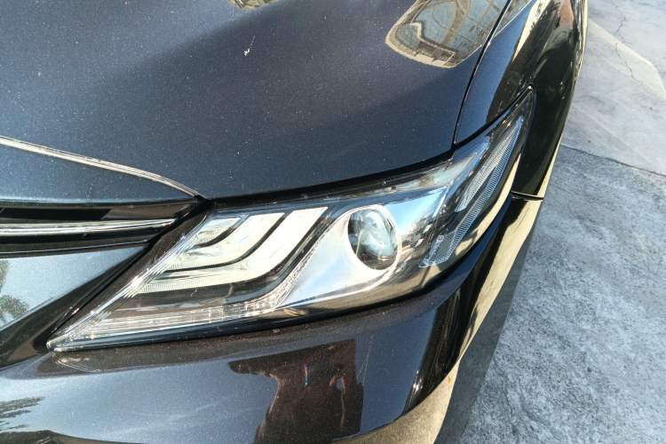 Used Toyota Camry 2021 2.0G Luxury Edition
