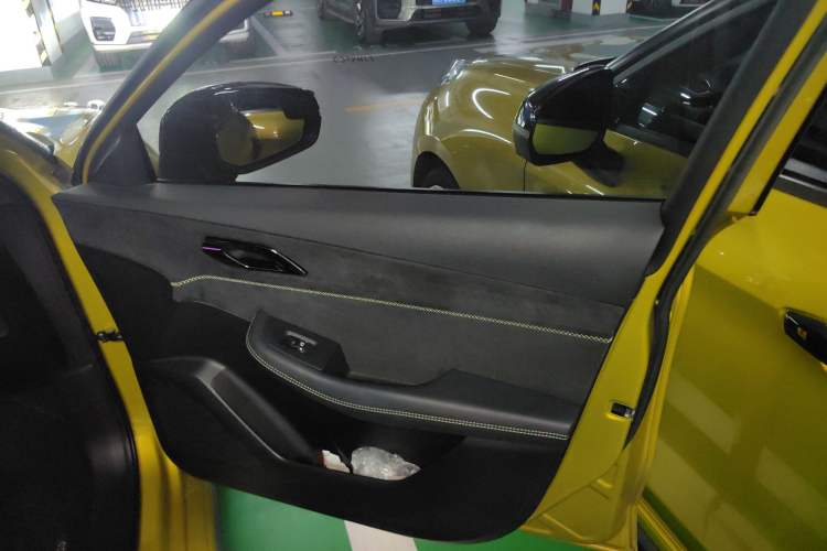 Used Lynk & Co 03 2023 03+ 2.0TD Automatic Yufeng Edition
