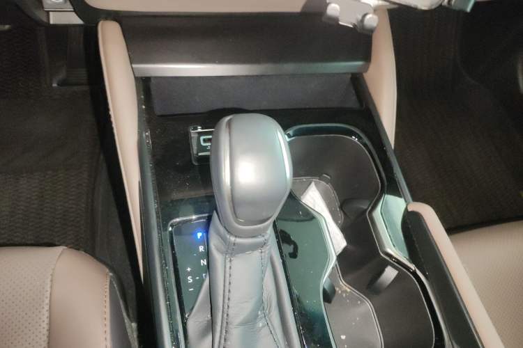 Used Lexus ES 2025 300h Deluxe Edition