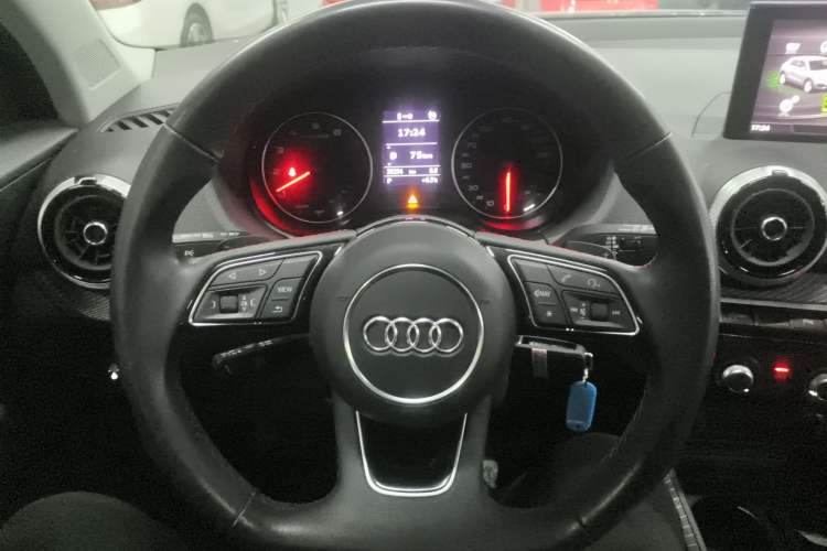Used Audi Q2L 2022 35 TFSI Progressive Dynamic Edition

