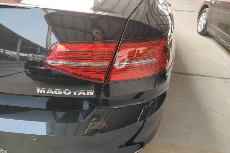 Used Volkswagen Magotan 2018 280TSI DSG Leading Model
