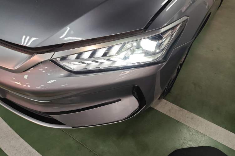 Used BYD Qin PLUS 2021 EV 400KM Luxury Model
