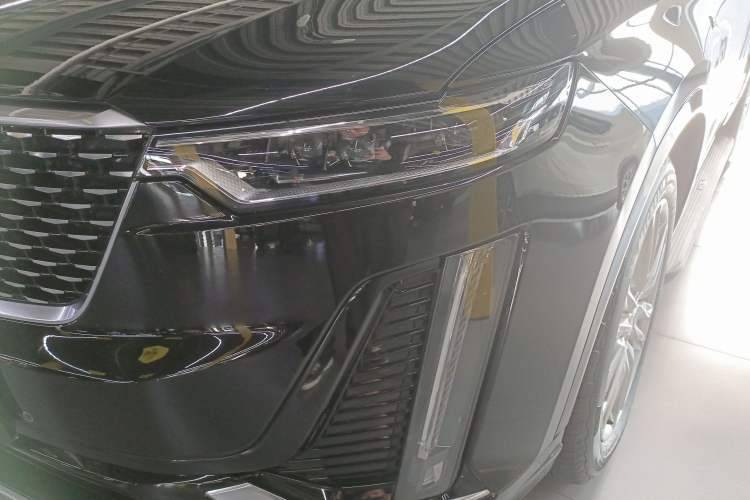 Used Cadillac XT6 2022 2.0T Six-Seater Four-Wheel Drive Luxury Version
