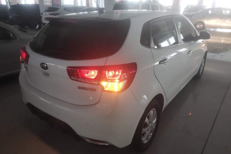 Used Kia K2 2015 Hatchback 1.4L AT GLS Cool Edition

