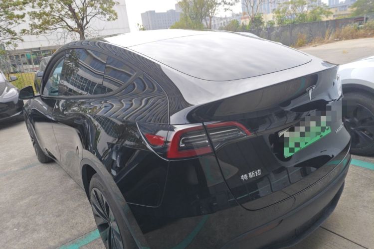 Used Tesla Model Y 2023 Rear-Wheel-Drive Version
