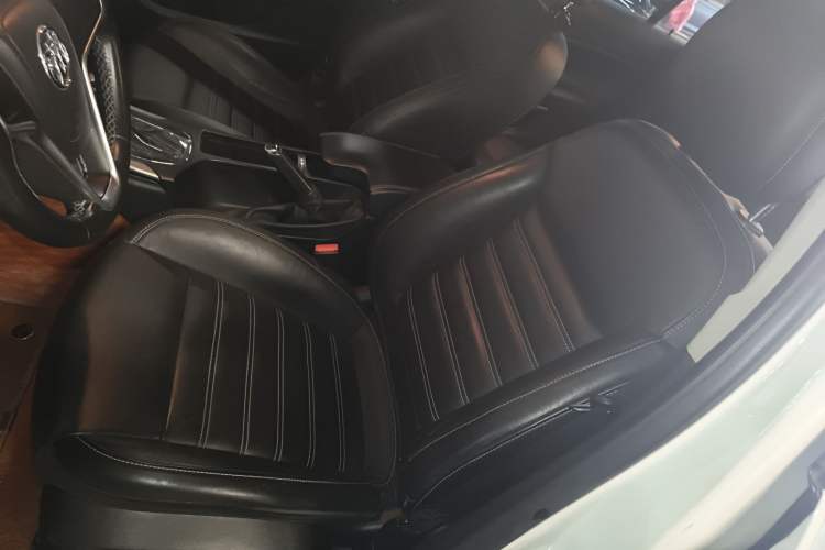 Used Buick Regal 2014 1.6T Fashionable Tech Edition
