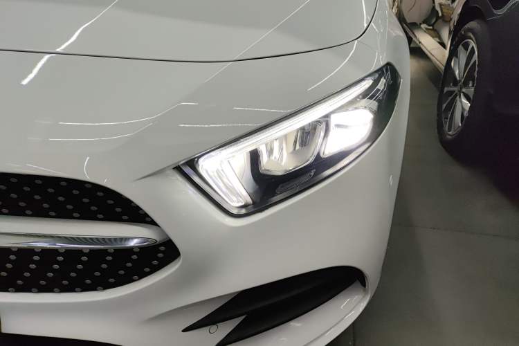 Used Mercedes-Benz A-Class 2022 Second Facelift A 200 L Sport Sedan Fashion Version
