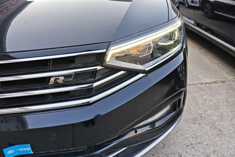 Used Volkswagen Magotan 2020 330TSI DSG Leading Model
