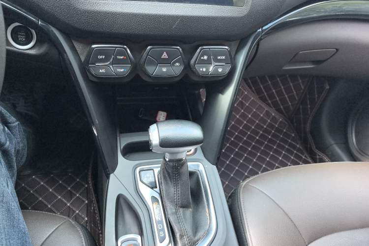 Used GAC Trumpchi GS4 2017 235T G-DCT Two-Wheel Drive Elite Edition