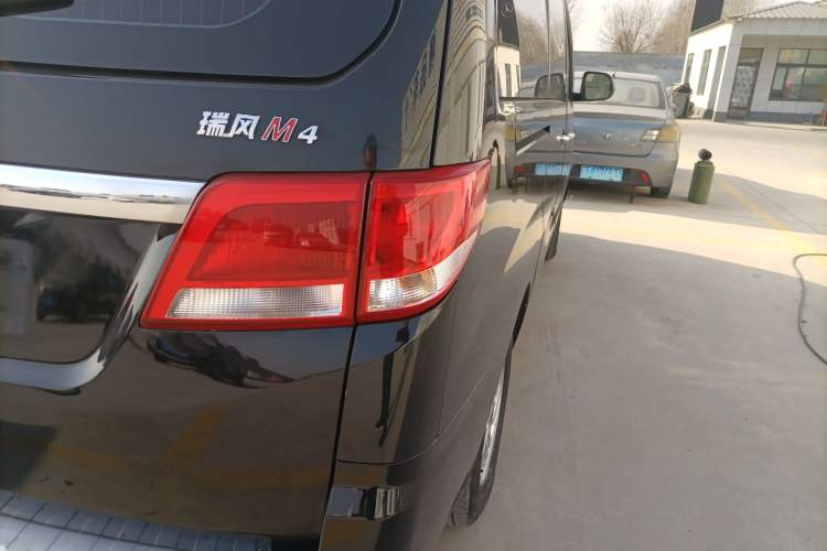 Used  M4 2019 Business Series 2.0L Manual - China VI Standard