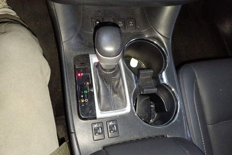 Used Toyota Highlander 2018 2.0T Four-Wheel Drive Luxury Version 7 Seats China VI Standard