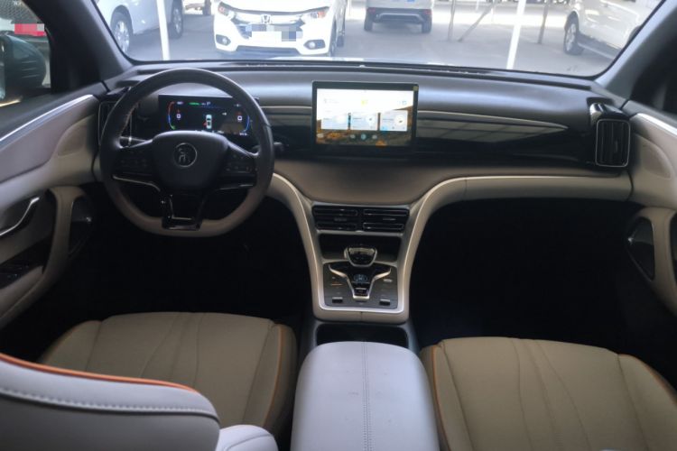 Used BYD Song Pro New Energy 2024 HONOR Edition DM-i 71KM Navigation Model