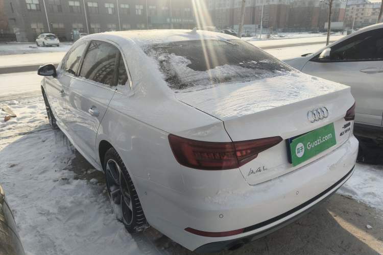 Used Audi A4L 2018 30th Anniversary Edition 40 TFSI Sport Edition
