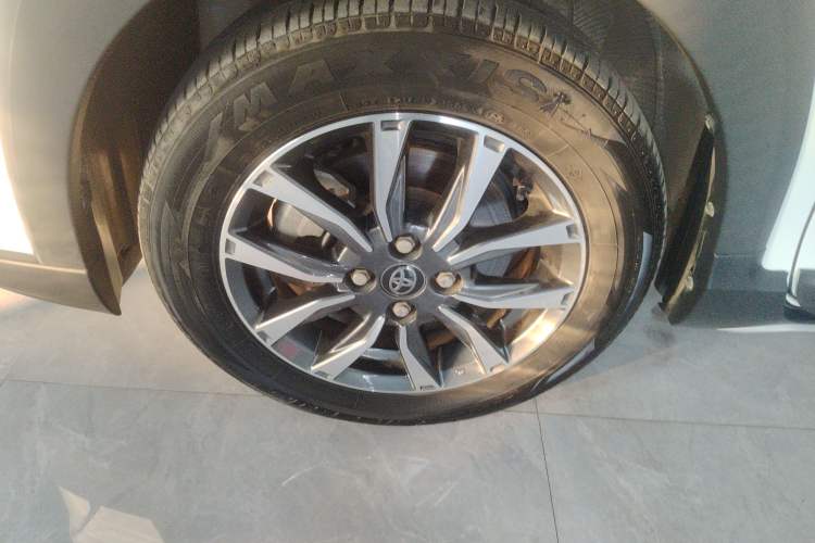 Used Toyota YARiS L 2022 X-Trail 1.5L CVT Luxury PLUS Edition
