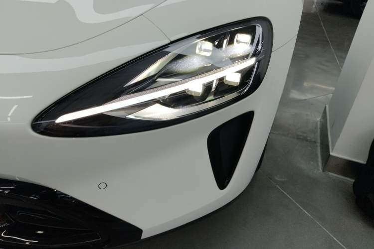 Used  SU7 2024 Four-Wheel Drive Ultra-Long Range Advanced Intelligent Driving Max Edition
