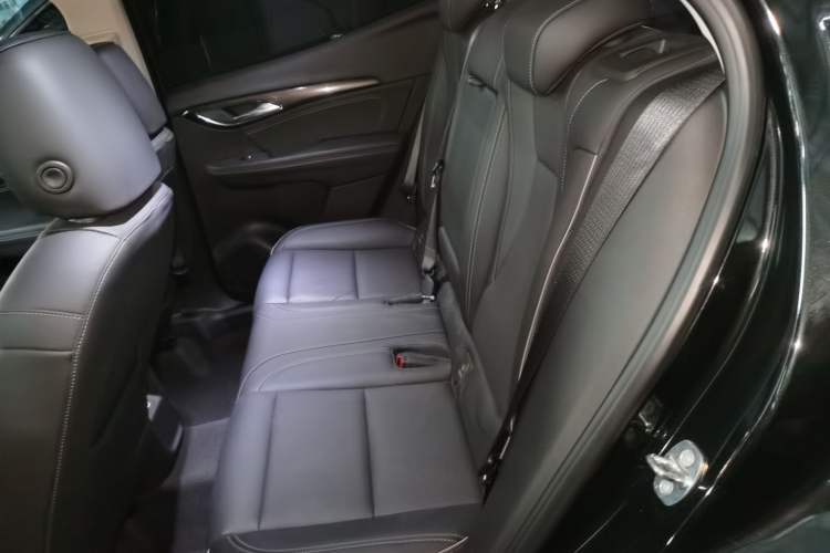 Used Buick Envision 2022 Facelift Encore S 552T Two-Wheel-Drive Luxury Model
