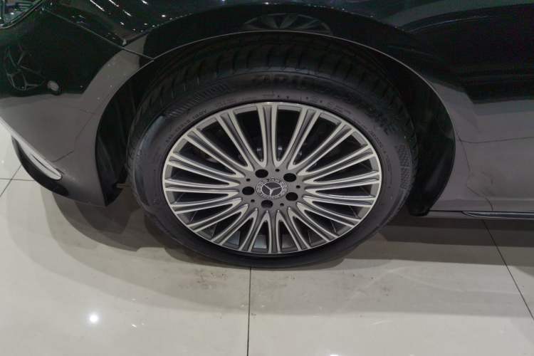 Used Mercedes-Benz E-Class 2021 E 300 L Premium Edition
