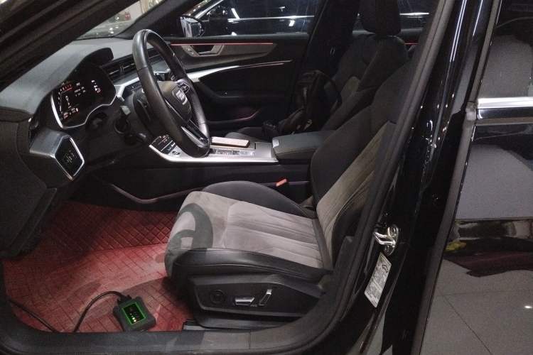 Used Audi A6L 2023 Revised 40 TFSI Luxury Dynamic Edition
