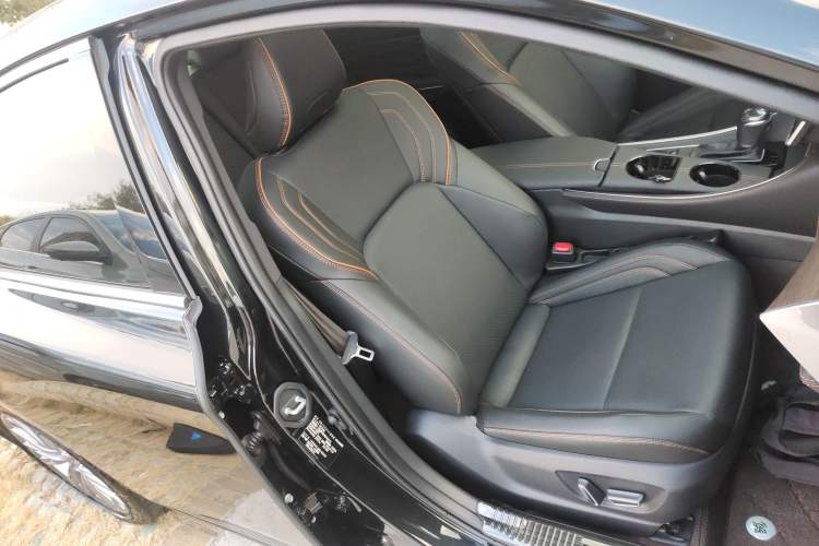 Used Toyota Avalon 2024 2.0L Luxury Edition
