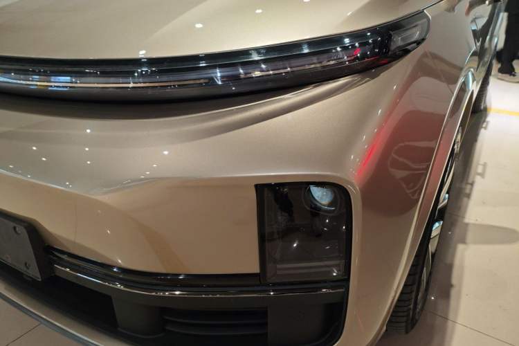 Used Li Auto L8 2023 Pro Model
