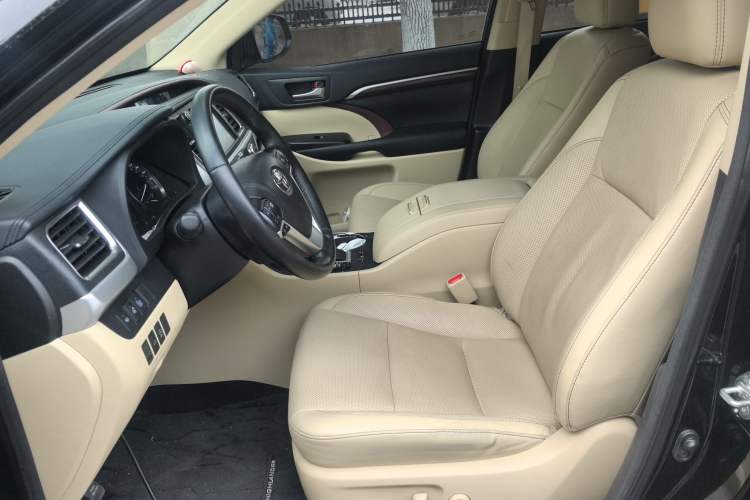 Used Toyota Highlander 2017 2.0T Four-Wheel Drive Ultimate Edition 7 Seats
