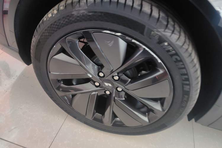 Used Li Auto L9 2022 Max model
