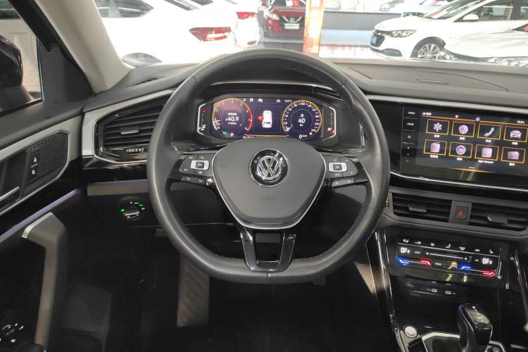 Used Volkswagen Tayron 2020 330TSI Two-Wheel Drive Luxury Smart Connectivity Version