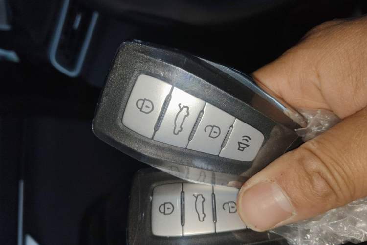 Used Geely Auto Emgrand 2026 Model 4th Generation 4 Millionth Anniversary Edition 1.5L CVT Overdrive Edition