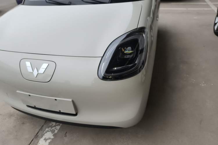 Used Wuling Hongguang MINIEV 2025 Four-Door Version Advanced Edition
