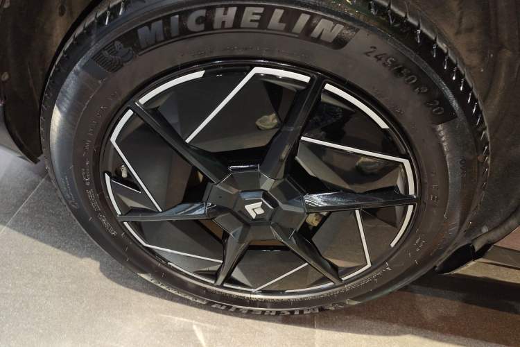 Used  HT 2024 825 Ultra-High Voltage LiDAR Edition