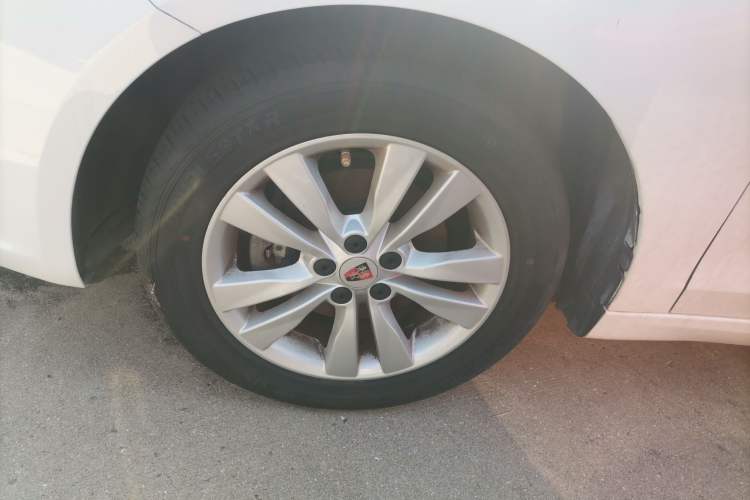 Used Roewe 360 2015 1.5L Automatic Luxury Edition
