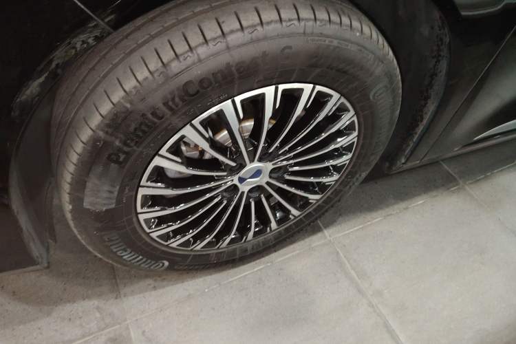 Used Denza D9 2022 DM-i 970 Four-Wheel Drive Prestige Model