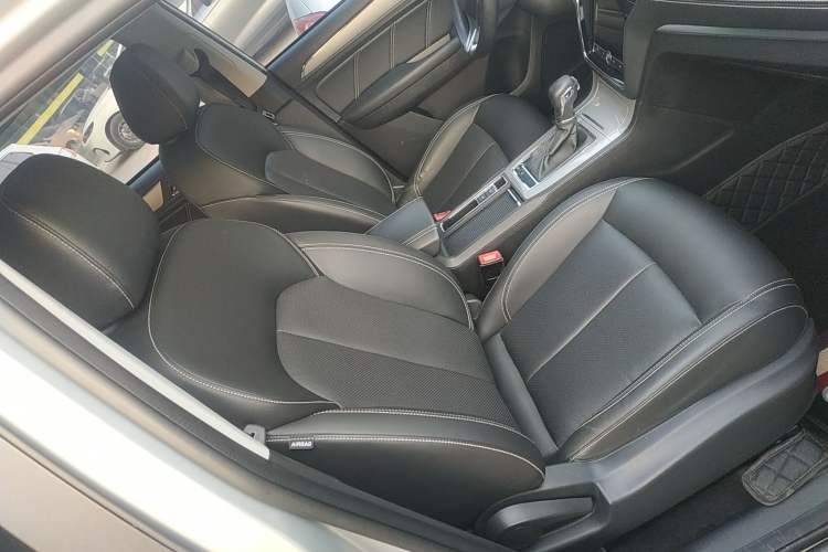 Used Roewe RX5 2020 20T Automatic 4G Connect Superior Flagship Edition