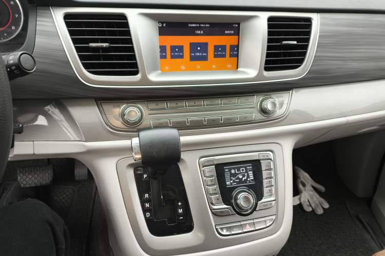 Used SAIC MAXUS G10 2018 PLUS 2.0T Automatic Smart Edition
